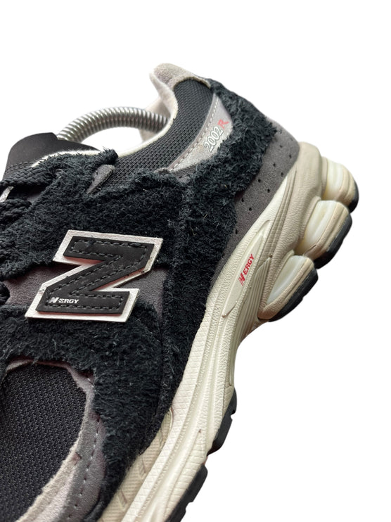 New Balance 2002R Protection Pack ( Black Grey ) taille 39