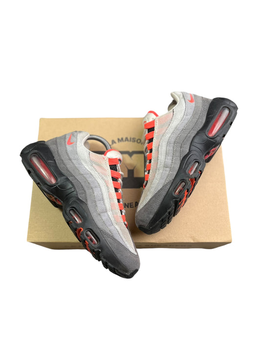 Nike Air Max 95 OG ( Solar Red ) taille 38