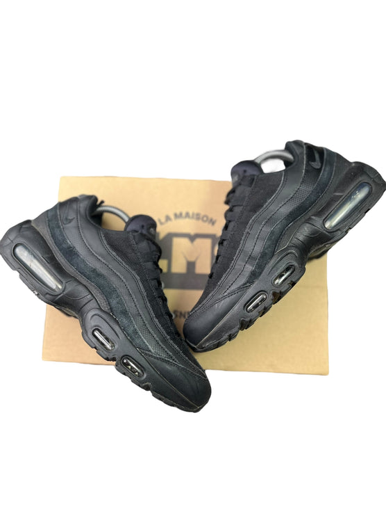 Nike Air Max 95 ( Triple Black ) taille 41