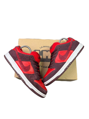 Nike SB Dunk Low ( Cherry ) taille 42.5