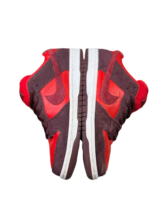 Nike SB Dunk Low ( Cherry ) taille 42.5