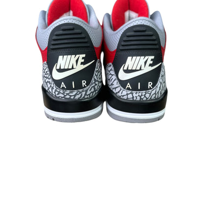 Jordan 3 Retro SE ( Unite ) taille 44