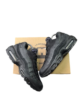 Nike Air Max 95 ( Triple Black ) taille 42.5