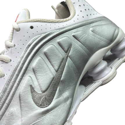 Nike Shox R4 ( White Metallic Silver ) taille 38.5