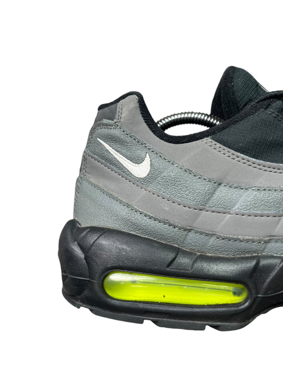 Nike Air Max 95 ( Black Neon ) taille 46