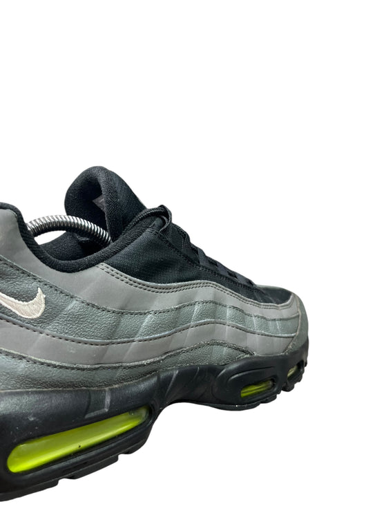 Nike Air Max 95 ( Black Neon ) taille 46