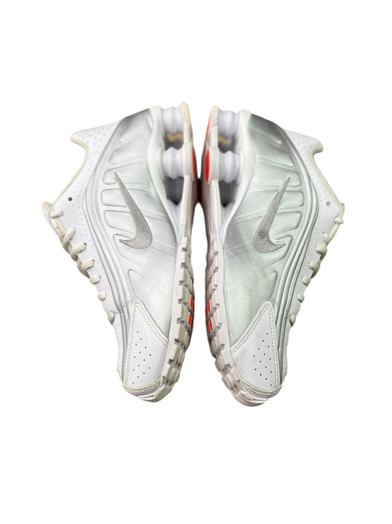 Nike Shox R4 ( White Metallic Silver ) taille 38.5