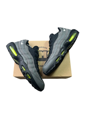 Nike Air Max 95 ( Black Neon ) taille 46